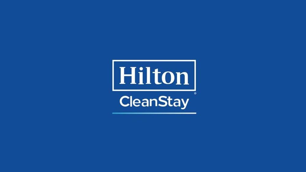 Отель Doubletree By Hilton Toronto Airport, On Экстерьер фото
